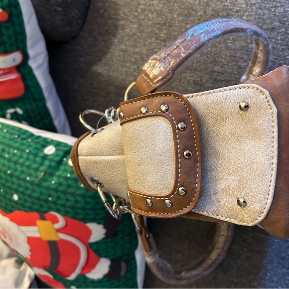 ‘Not Your First Rodeo’ Handbag. - Picture 3 of 10